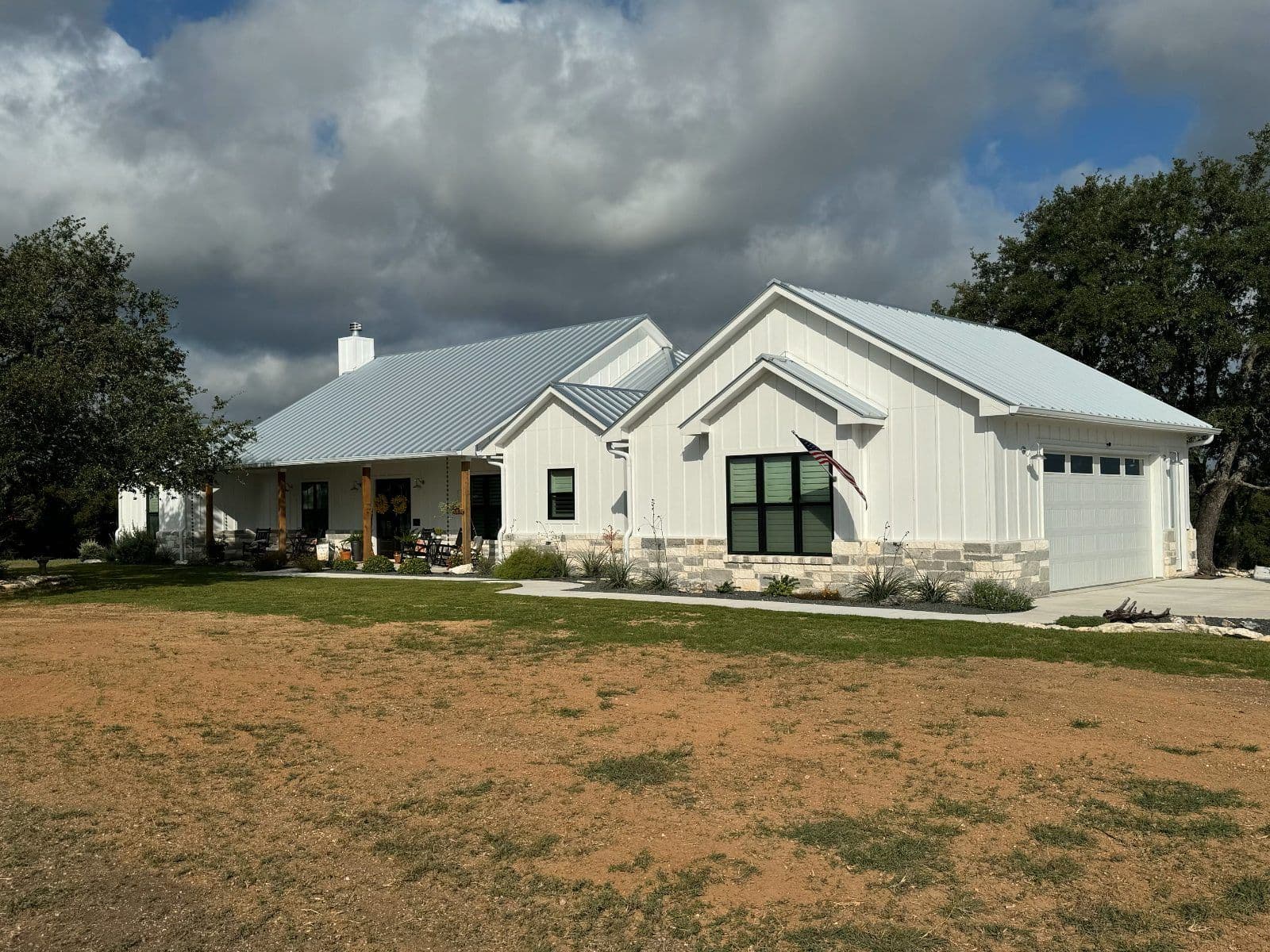 Elegant Roofing Solutions for Modern Homes image