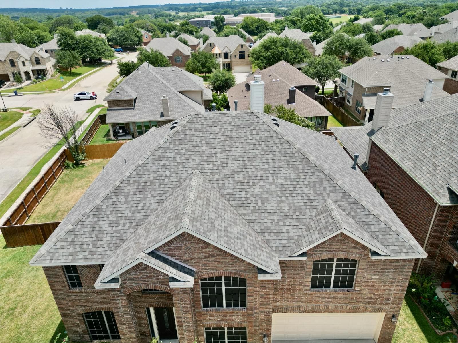 Gallery photos for Elegant Roofing Solutions for Modern Homes: Image #1